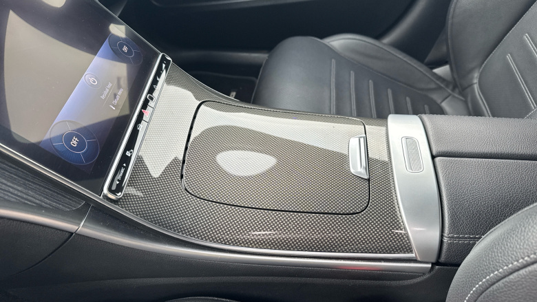 Mercedes-Benz C-Class C200 AMG Line Premium Plus 4dr 9G-Tronic Petrol Saloon